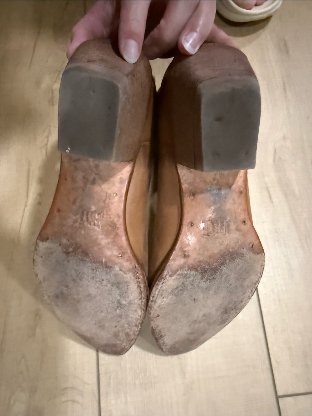 Frye Sache Chelsea Size 8 - Picture 4 of 8